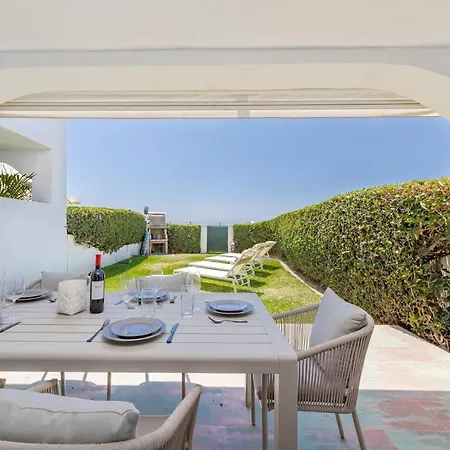 Hotel Wave Sounds, Bbq, Outdoor Dinner, Beachth